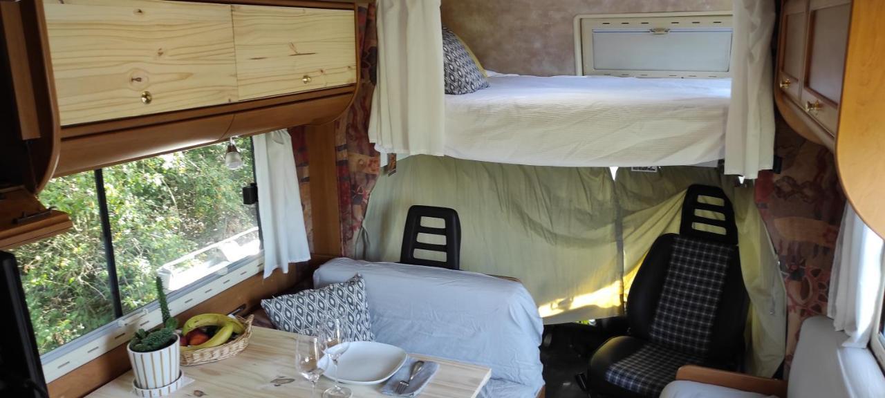 Charmant Camping-Car A La Campagne Labessiere-Candeil Buitenkant foto