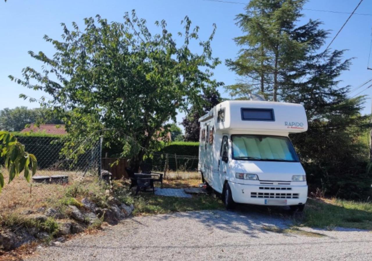 Charmant Camping-Car A La Campagne Labessiere-Candeil Buitenkant foto